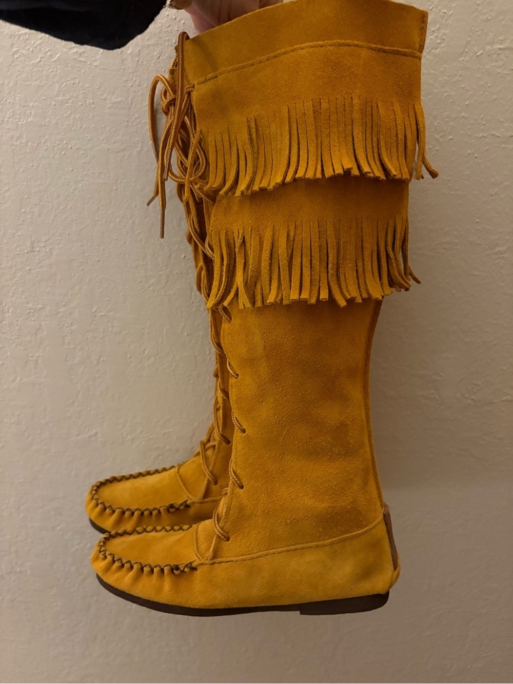Bastien IND Canada
O'NONHTA' TAN Women's Suede Moccasin High Boot Sz 5 NWT - Picture 13 of 13